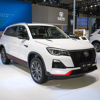 Высокоскоростные транспортные средства 0 км Подержанные автомобили 2024 Чанган Cs75 5-местный внедорожник Седан с конструкцией кузова