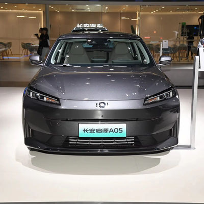 2024 компактный Чанган Qiyuan A05 Автомобиль с емкостью батареи 94,3 кВтч и массой в 1980 кг