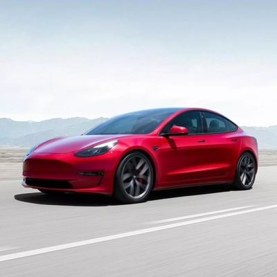 Усовершенствованная тормозная система Tesla Model 3 и емкость батареи 70 кВт·ч для электромобиля
